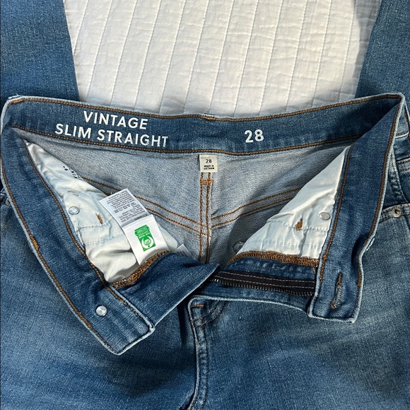 J. Crew 9” Vintage Slim Straight jeans in medium blue - Picture 5 of 8